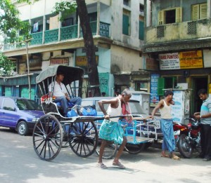 Rickshaw- irados-por personas